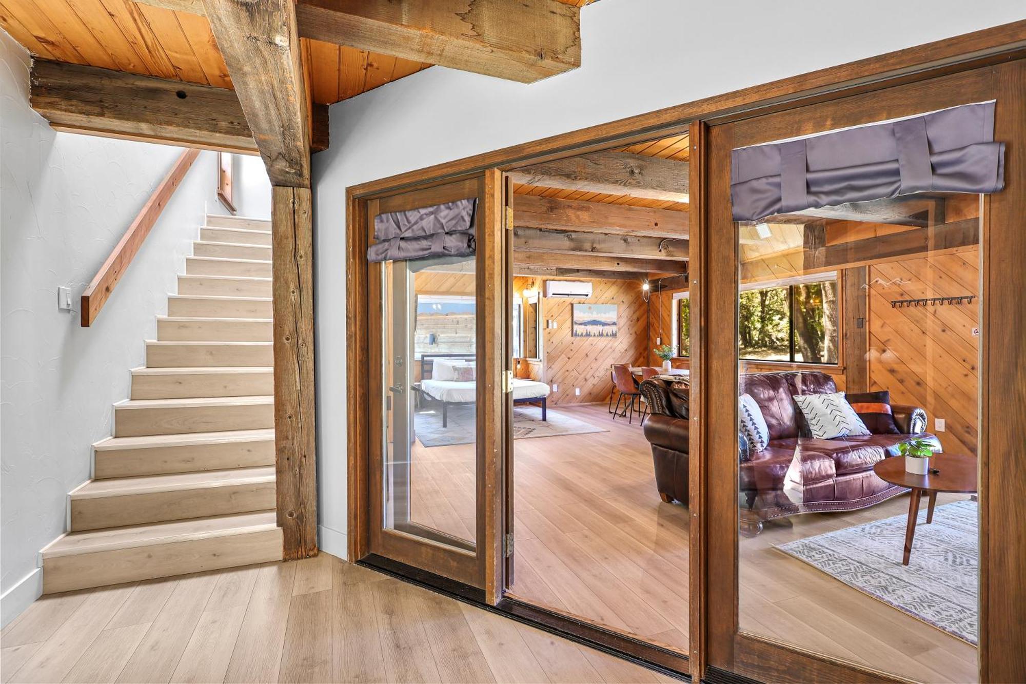 Basecamp Lodge Mount Shasta Room photo