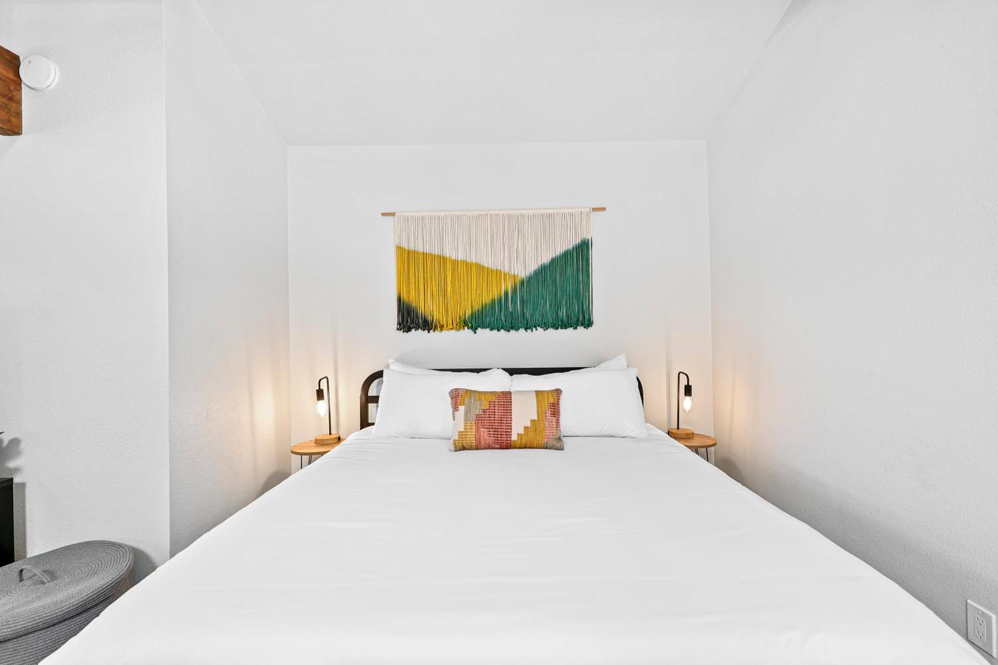 Basecamp Lodge Mount Shasta Room photo