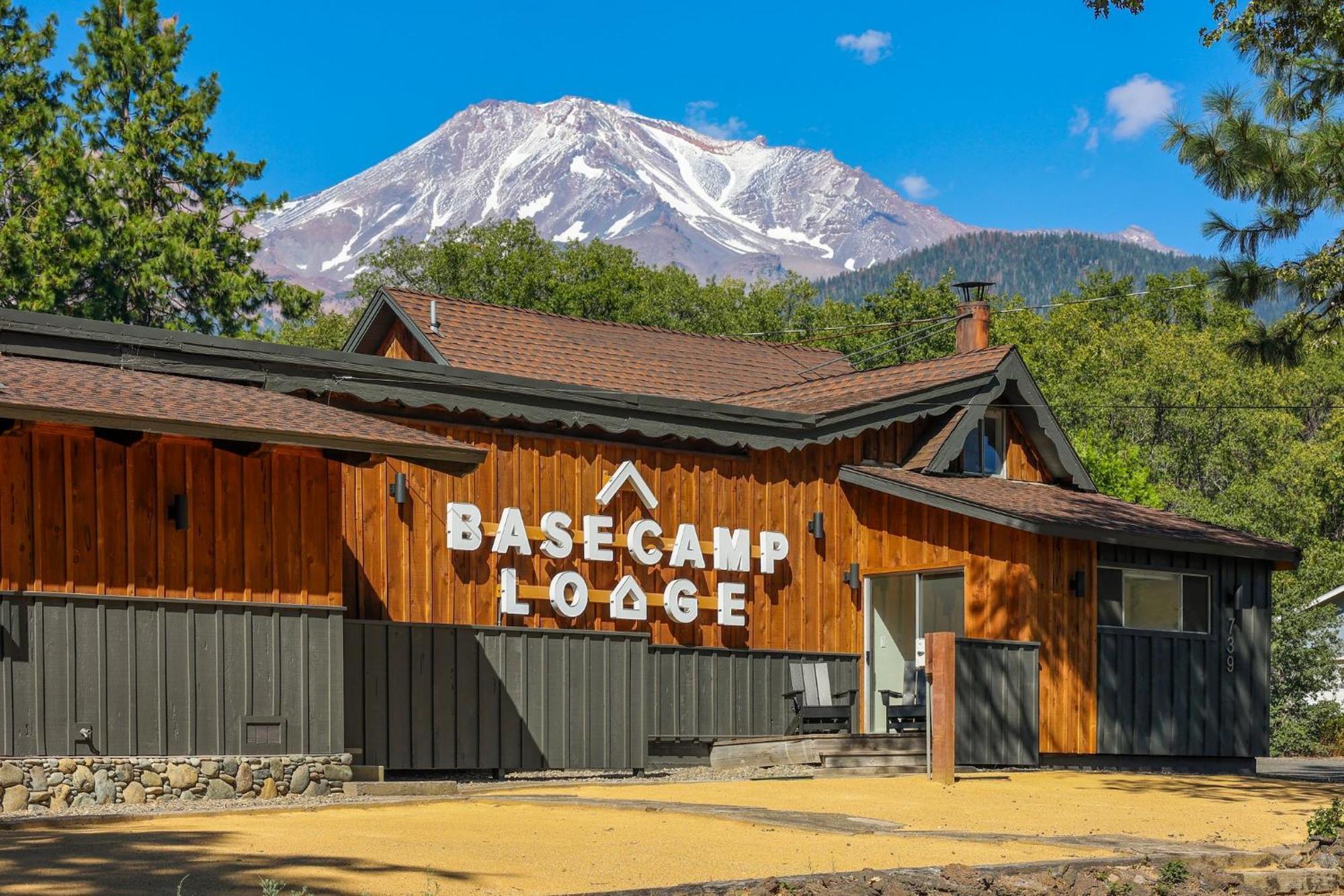 Basecamp Lodge Mount Shasta Exterior photo